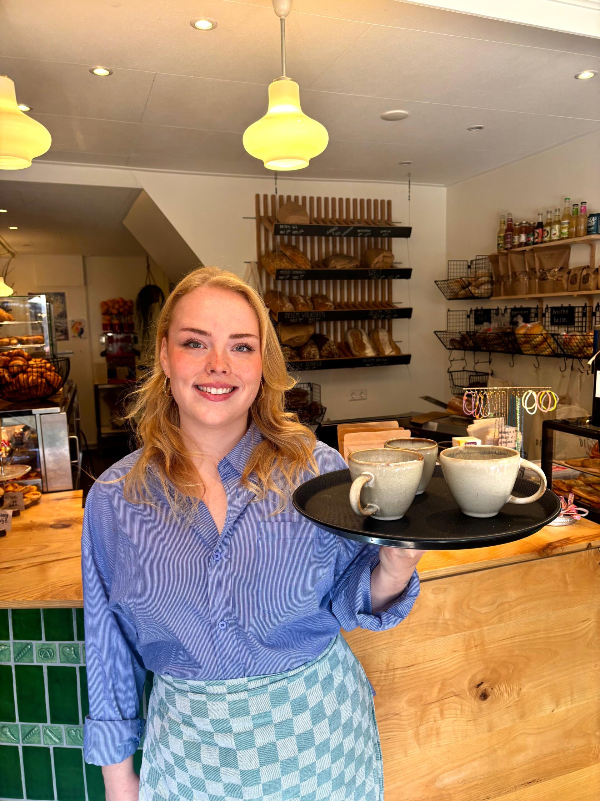Anna, medewerker bediening en winkel